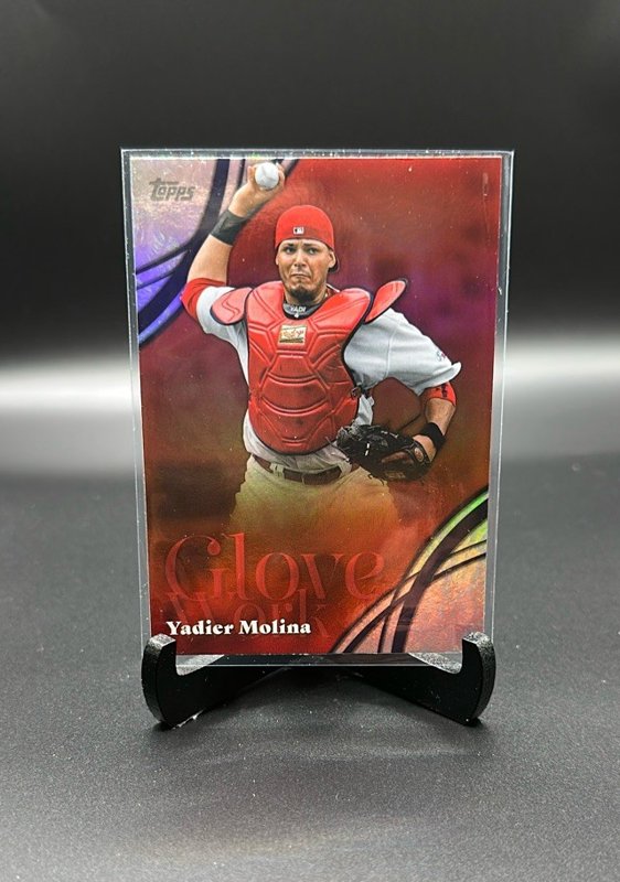 2026 Topps #GW-9 Yadier Molina Glove Work