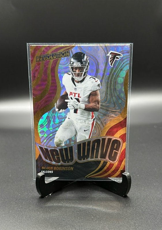 2025 Panini Revolution #19 Bijan Robinson New Wave