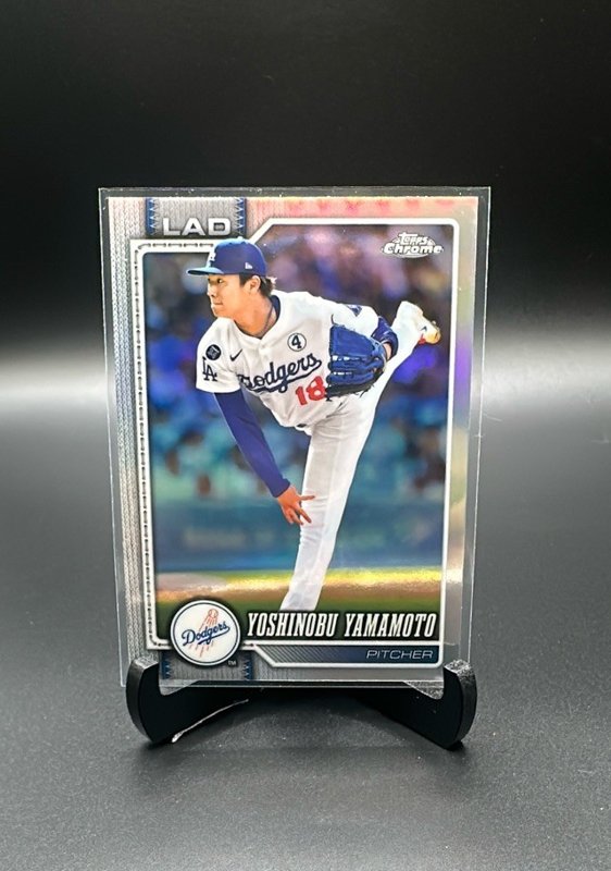 2026 Topps Chrome #75 Yoshinobu Yamamoto Refractors