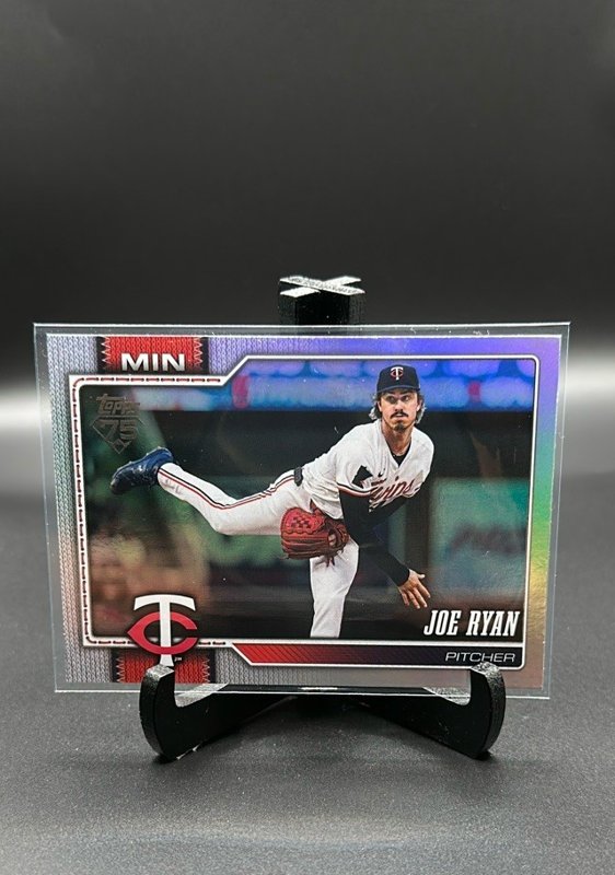 2026 Topps #54 Joe Ryan Rainbow Foil