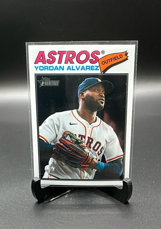 2026 Topps Heritage #25 Yordan Alvarez Chrome