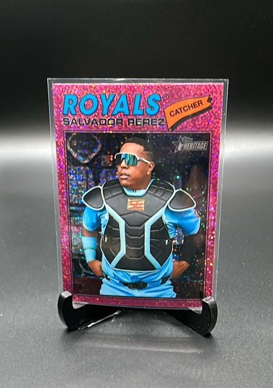 2026 Topps Heritage #320 Salvador Perez Chrome Pink Sparkle Refractors