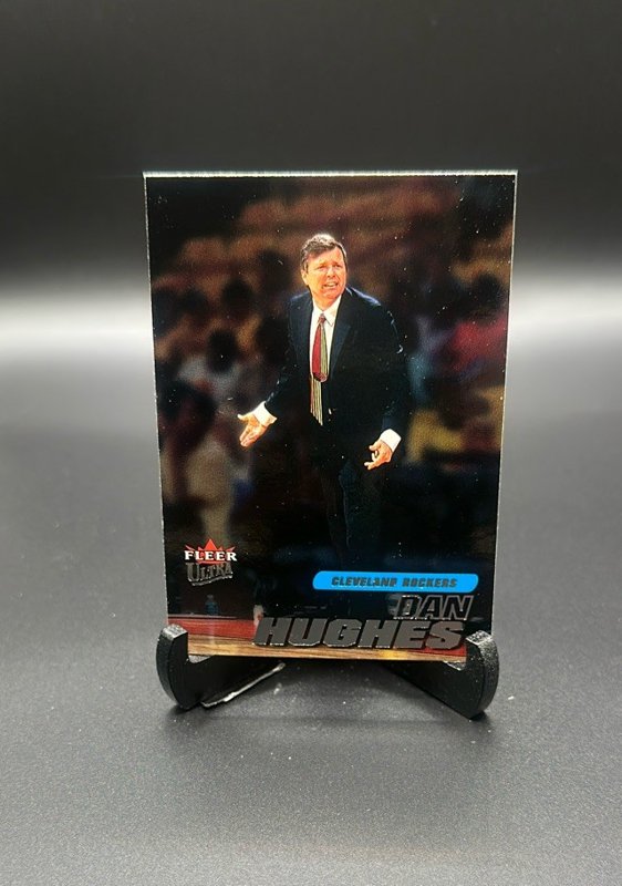 2001 Ultra WNBA #121 Dan Hughes