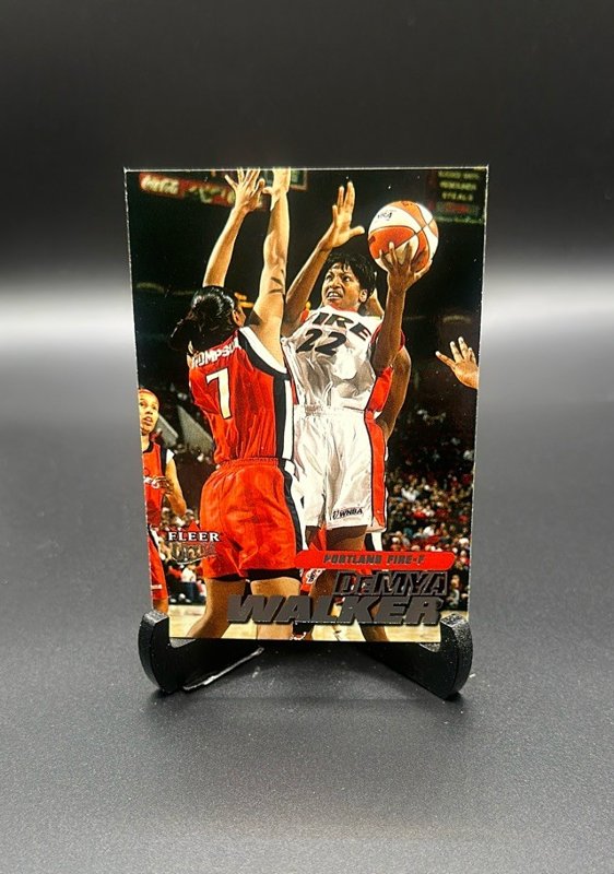 2001 Ultra WNBA #75 DeMya Walker