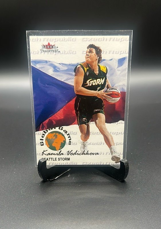 2001 Fleer Tradition WNBA #14 GG Kamila Vodichkova Global Game