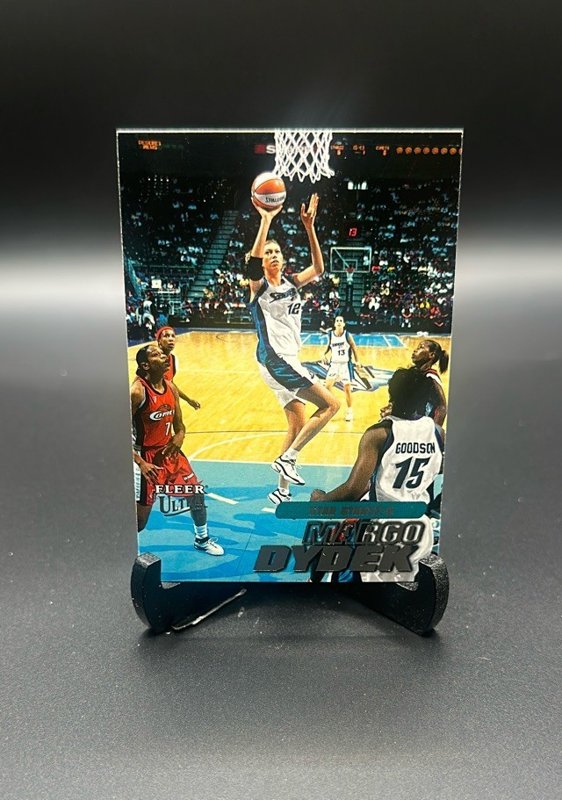 2001 Ultra WNBA #27 Margo Dydek