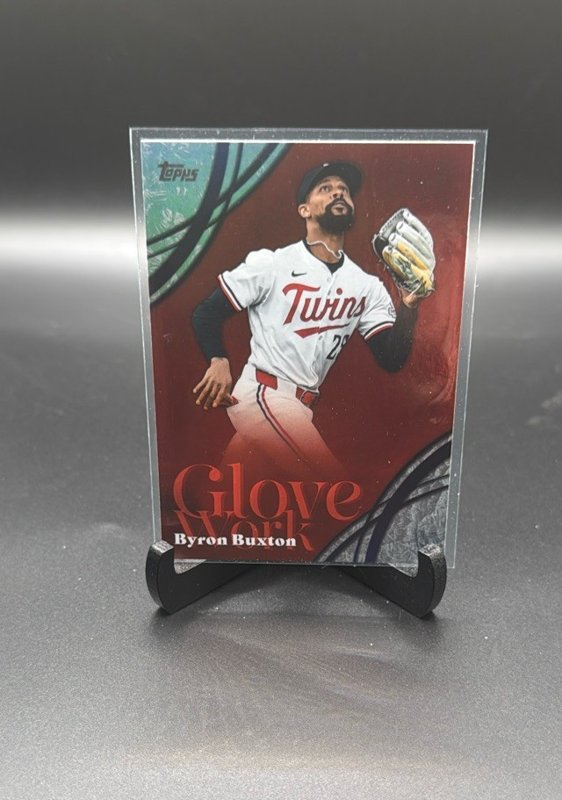 2026 Topps #GW-28 Byron Buxton Glove Work