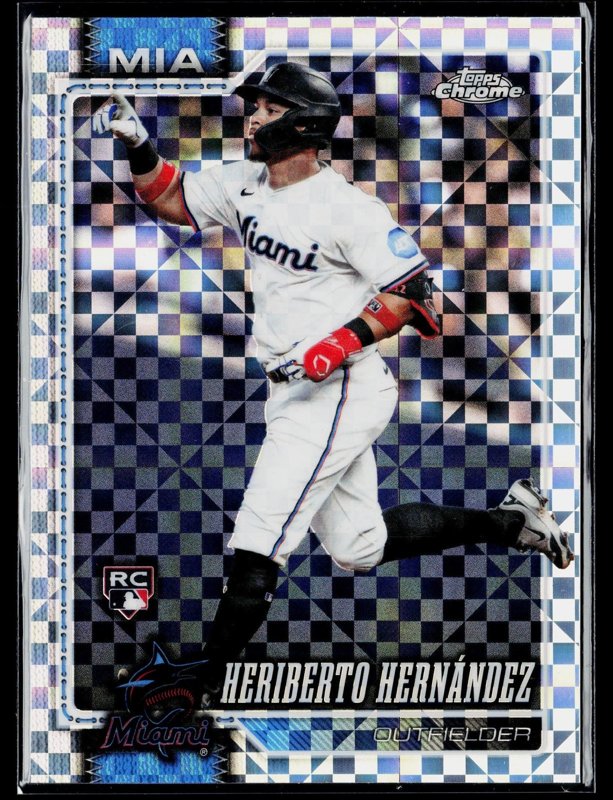 2026 Topps Chrome #19 Heriberto Hernández X-Fractors