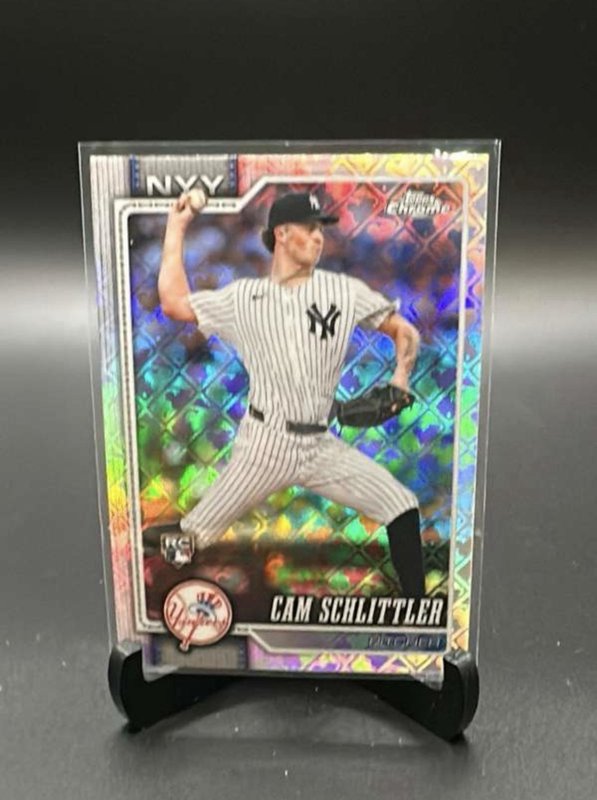 2026 Topps Chrome - Cam Schlittler #262 MLB Logo Man Refractor SP (RC) - Yankees