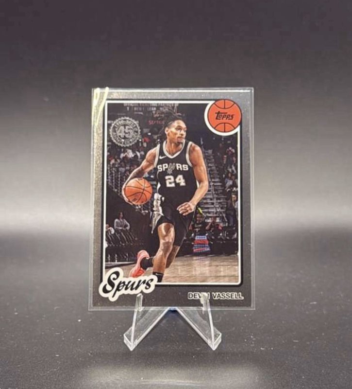 Devin Vassell 2025-26 Topps Flagship Basketball #80BK-7 45th Anniversary Spurs