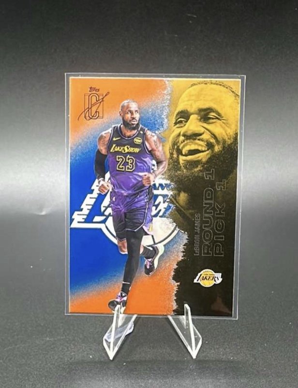 LeBron James 2025-26 Topps Signature Class #51 LAKERS Orange/Blue Parallel SP