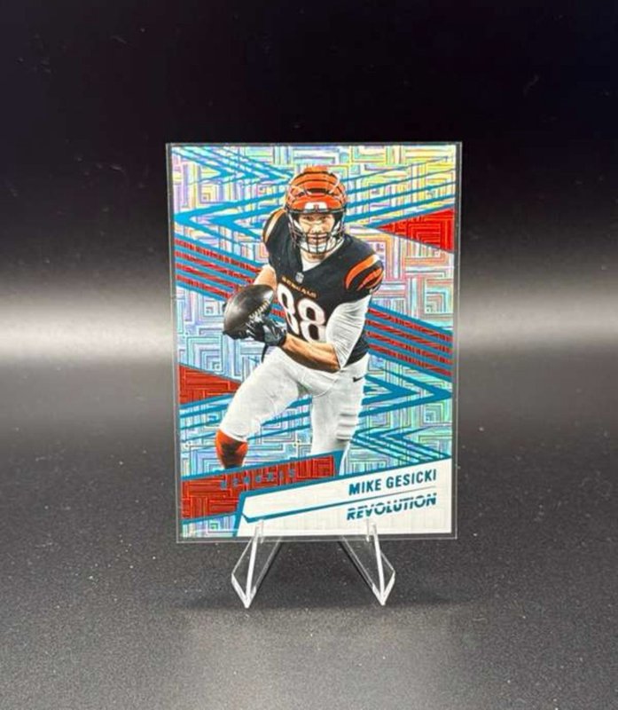2025 Panini Revolution - Mike Gesicki #147 Teal Levels /499