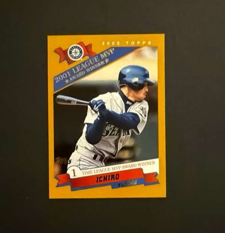 2002 Topps - Award Winner Ichiro Suzuki #716