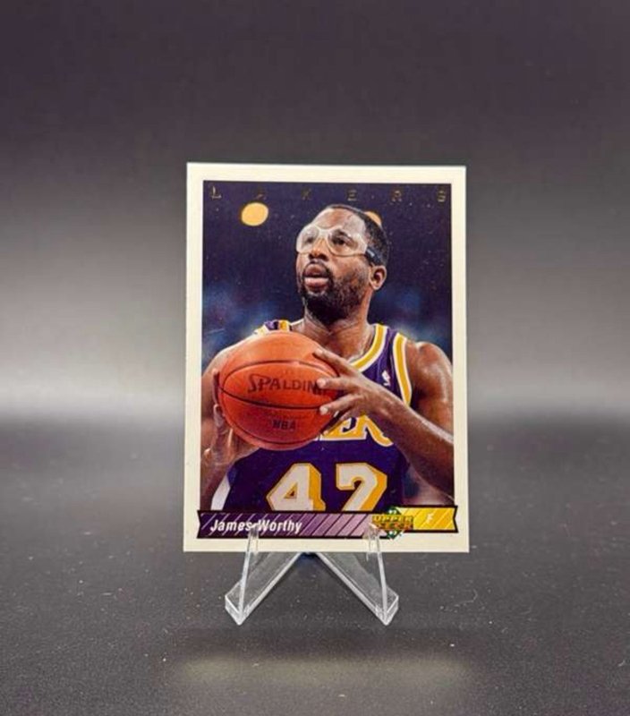 1992-93 Upper Deck European (Spanish) #194 James Worthy