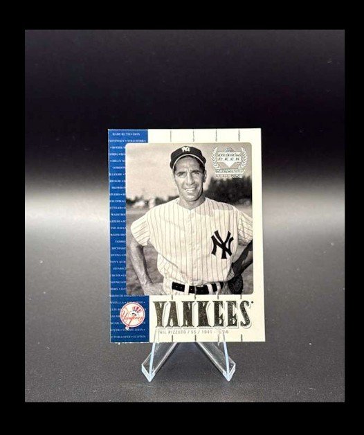 2000 Upper Deck Yankee Legends - Phil Rizzuto #11