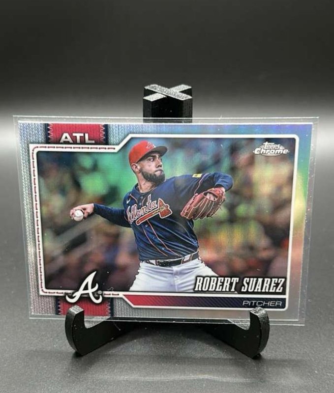 2026 Topps Chrome Robert Suarez #205 Chrome Refractor Atlanta Braves