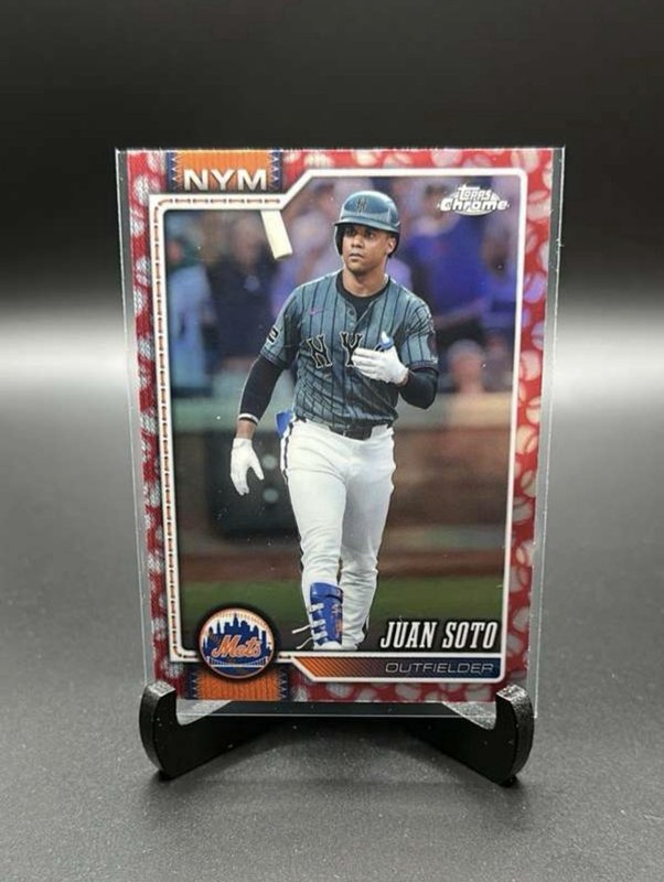 JUAN SOTO Baseball Seams Refractor 2026 Topps Chrome #17 New York Mets