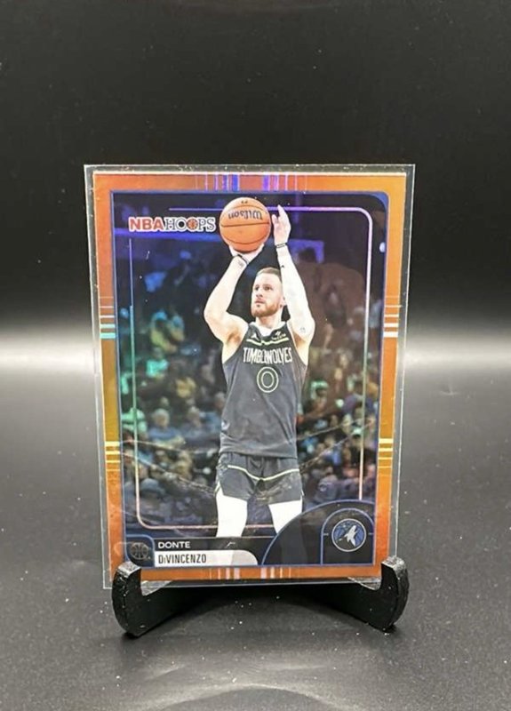 2025-26 Topps Hoops Donte DiVincenzo Orange #41 T Wolves
