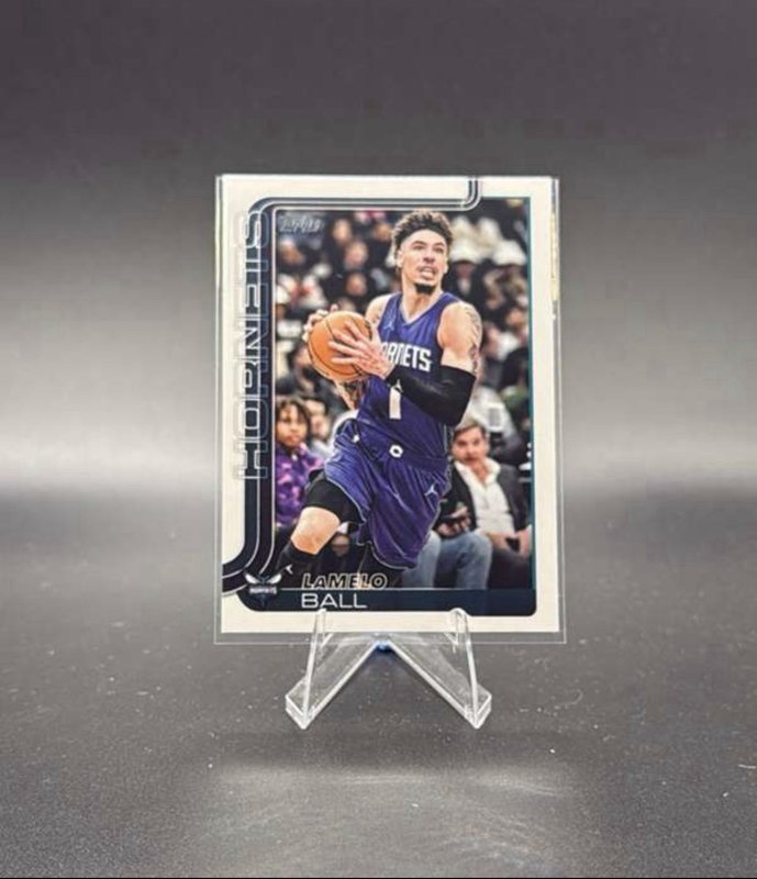 LaMelo Ball 2025-26 Topps #67 Charlotte Hornets Basketball Card