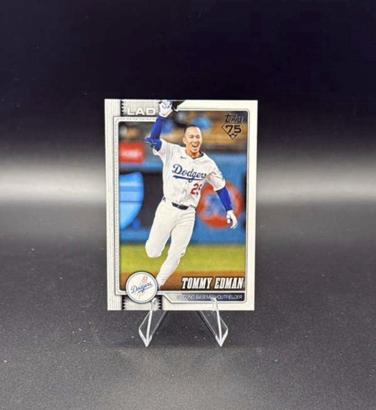 #222 Tommy Edman 2026 Topps Los Angeles Dodgers