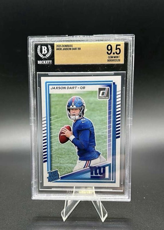 2025 Panini Donruss - Rated Rookie Jaxson Dart #400 (RC) BGS-9.5