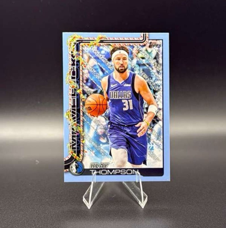 2025-26 Topps Holiday - Klay Thompson #H137 Holiday Light Blue & White Glitter