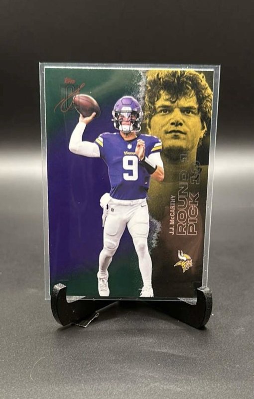 #37 J.J. McCarthy 2025 Topps Signature Class - Green & Purple
