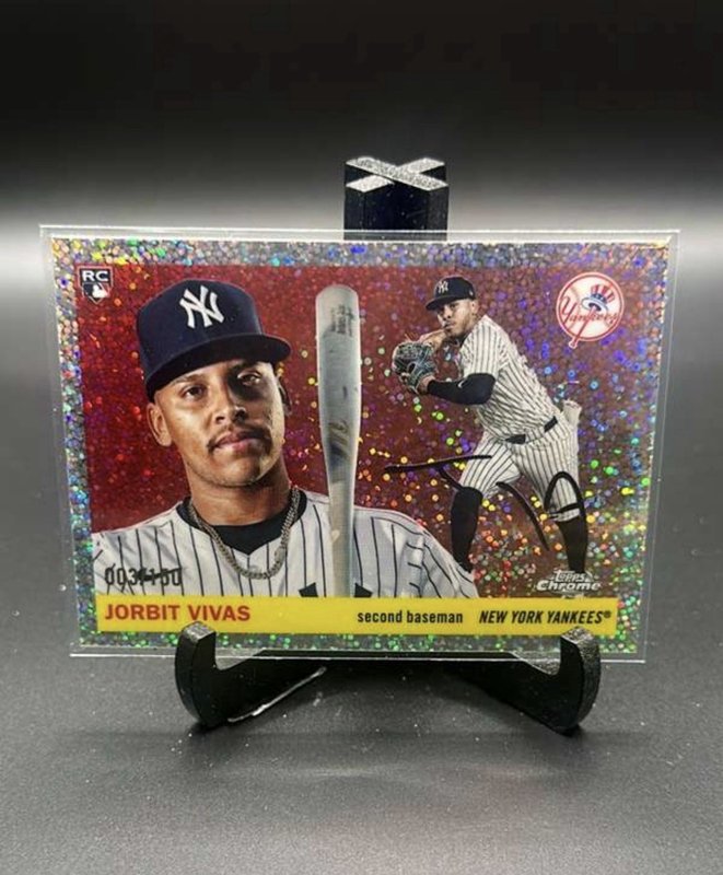 2025 Topps Chrome Platinum #234 Jorbit Vivas Rose Gold Mini-Diamond /150