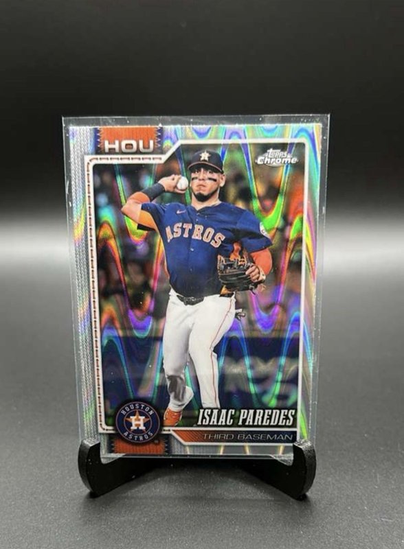 2026 Topps Chrome #32 Isaac Paredes Raywave Refractors