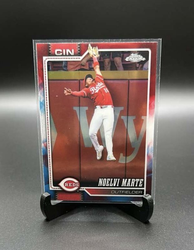 2026 TOPPS CHROME - NOELVI MARTE RED WHITE AND BLUE REFRACTOR - REDS
