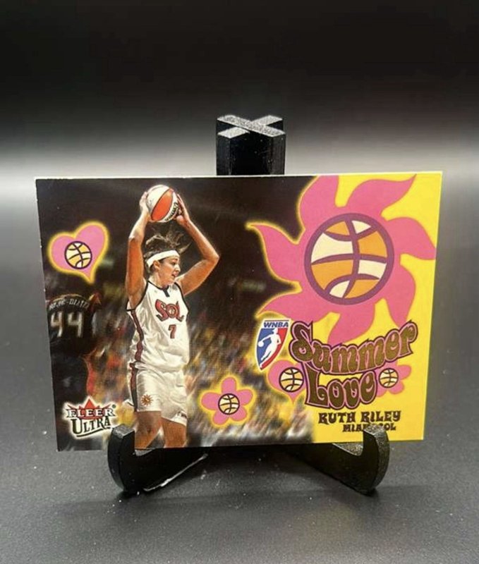 2002-03 Fleer Ultra WNBA Summer of Love Ruth Riley #18 SL A