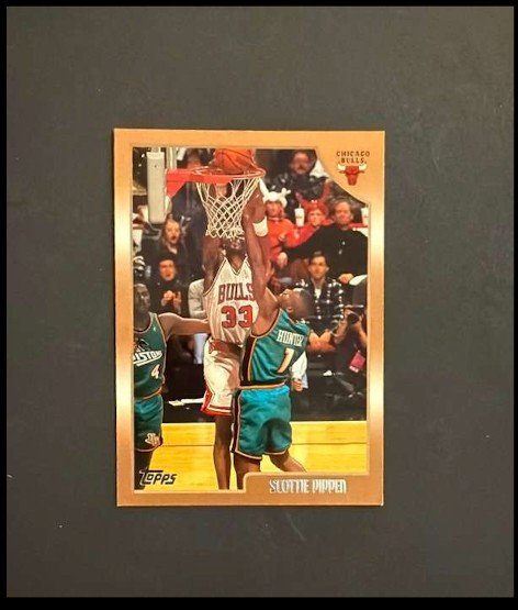 1998-99 Topps - Scottie Pippen #1