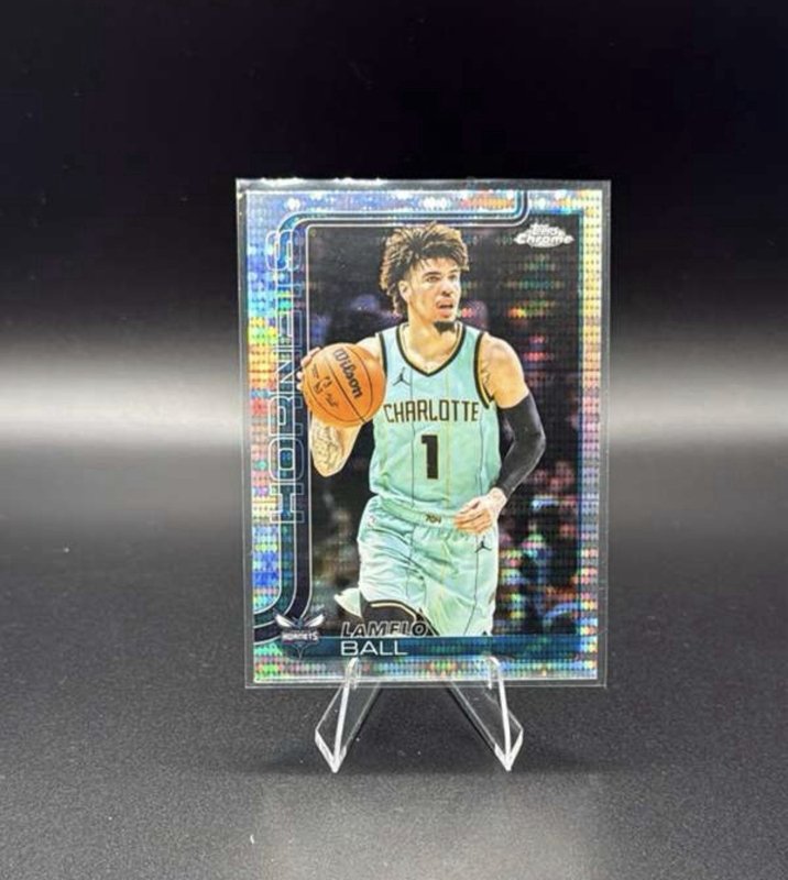 2025-26 Topps Chrome - LaMelo Ball #39 Pulsar Refractor