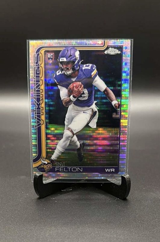 2025 Topps Chrome - Rookies Tai Felton #395 Geometric Refractor (RC)