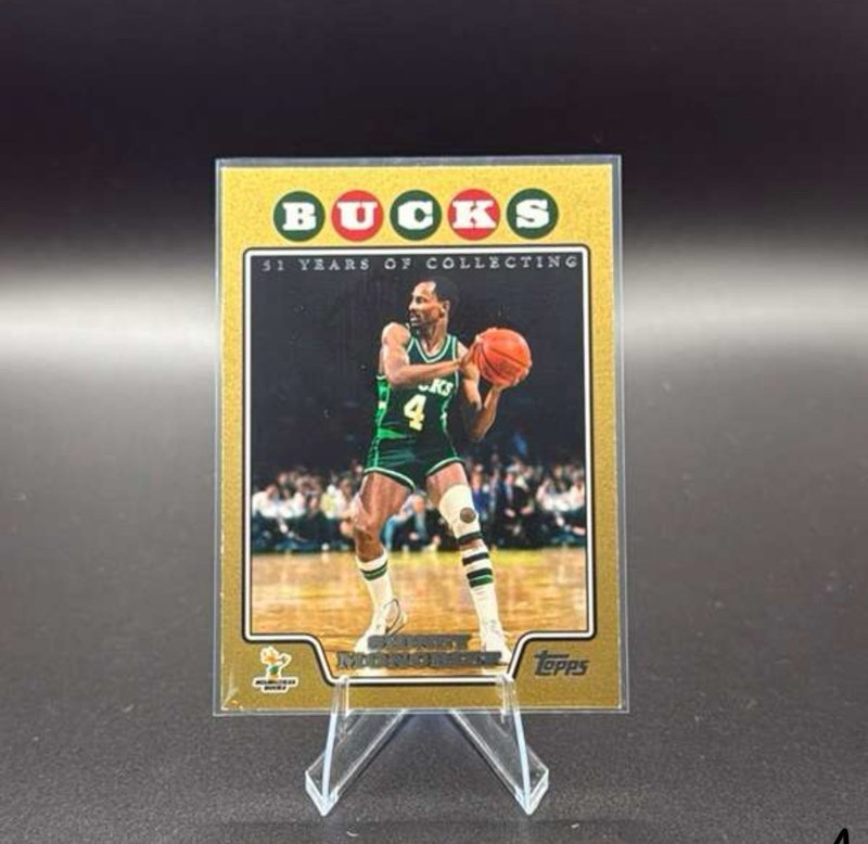 2008-09 Topps - Sidney Moncrief #177 Gold Border /2008