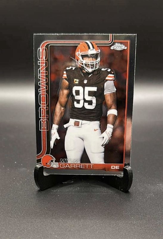 2025 Topps Chrome - Myles Garrett #70