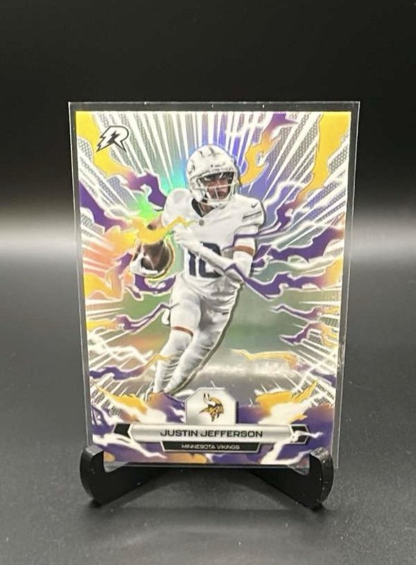 2025 Topps Resurgence #65 Justin Jefferson Refractor