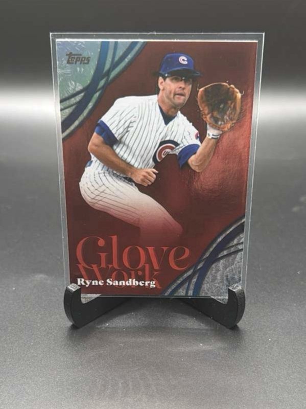 2026 Topps Series 2 Baseball Glove Work GW-42 Ryne Sandberg, Chicago Cubs