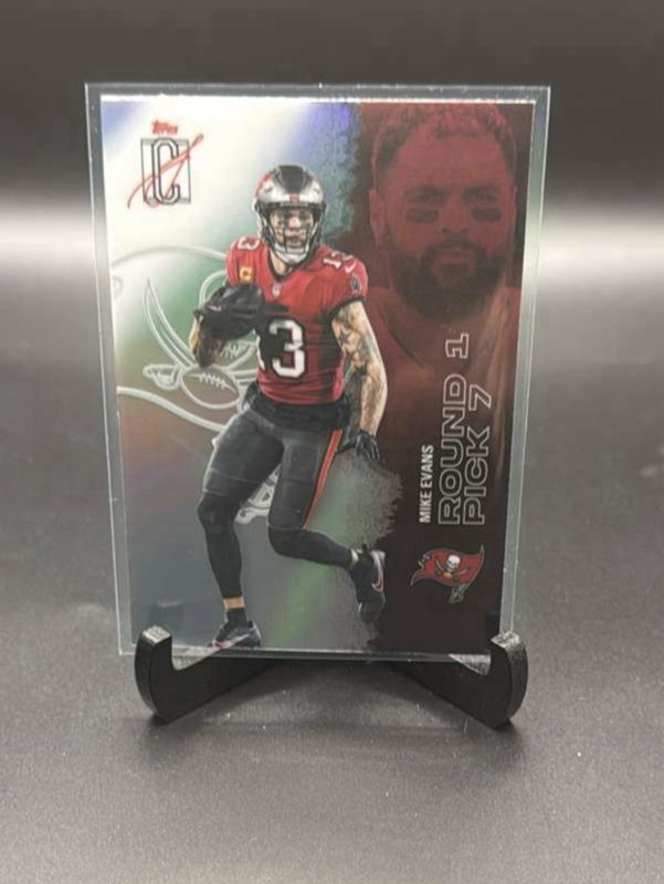 Topps Signature Class Mike Evans Round 1 Pick 7 Refractor #51 Bucs 2025