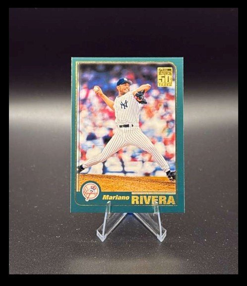 2001 Topps - Mariano Rivera #560
