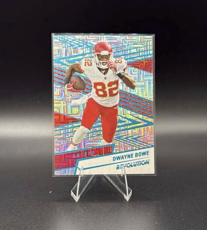 2025 Panini Revolution - Dwayne Bowe #144 Purple Cosmo /49