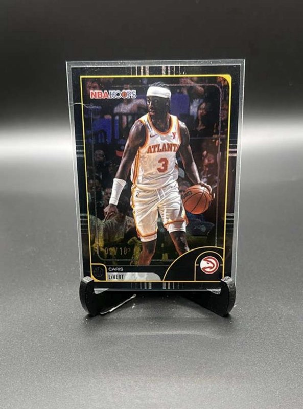 2025-26 Topps NBA Hoops #216 Caris LeVert Black Light Burst /10 Atlanta Hawks