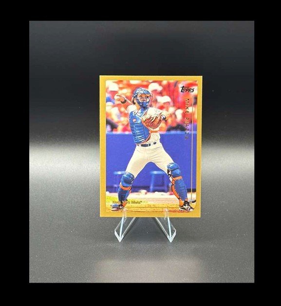 1999 Topps Mike Piazza #340 Gold Parallel card.
