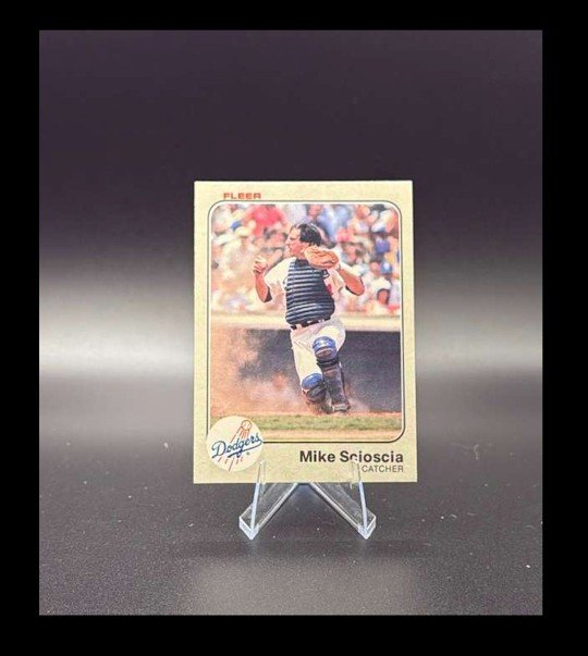 1983 Fleer - Mike Scioscia #221