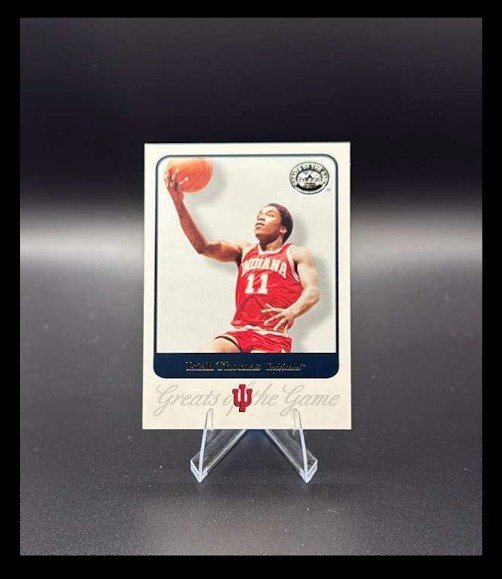 2001 fleer greats of the game 30 isiah thomas